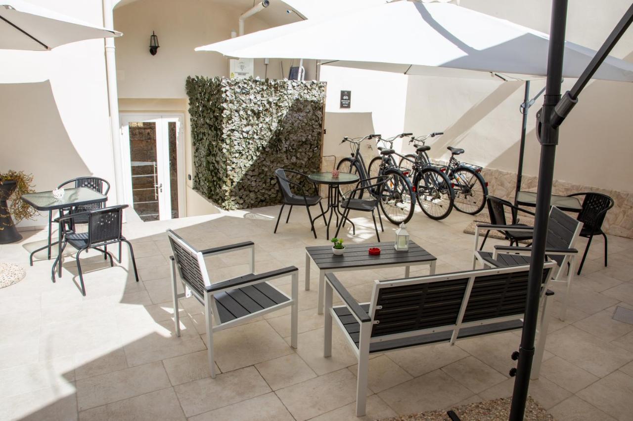 Camera Doppia Letti Singoli Senza Finestra Dimora Guerrieri Apartment บรินดิซิ ภายนอก รูปภาพ